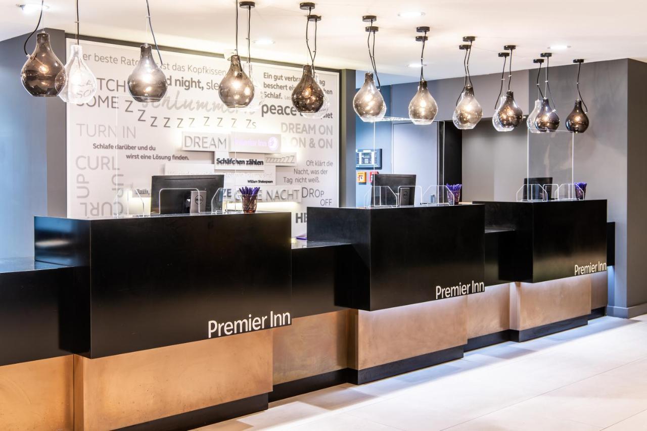 Premier Inn Braunschweig City Centre Екстериор снимка