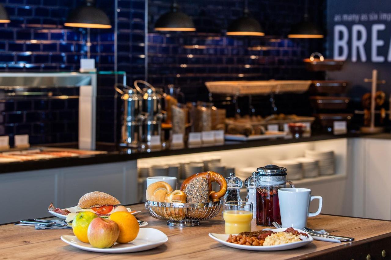 Premier Inn Braunschweig City Centre Екстериор снимка